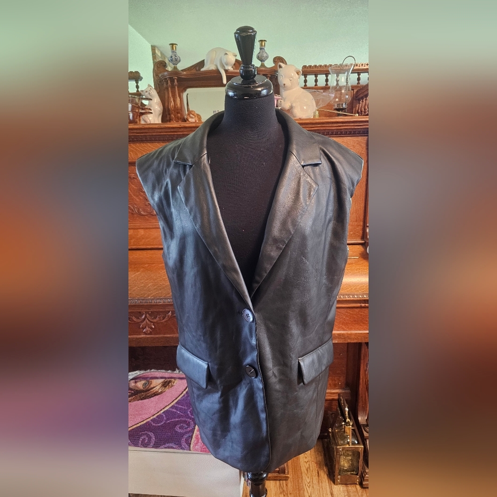 River Island Black Shoulder Pad Vest